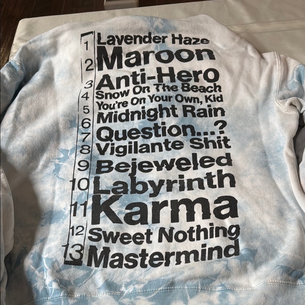 Taylor Swift Blue Sweatshirt & Hoodie with Graphic Design - Picture 3 of 6